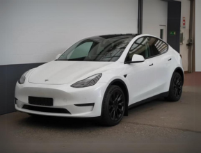 Tesla Model Y 2022 - 5 