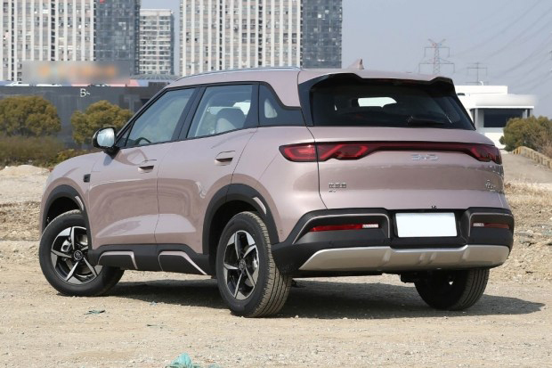 BYD Yuan UP — найдоступніший електрокросовер 2025 року з запасом ходу 300 км