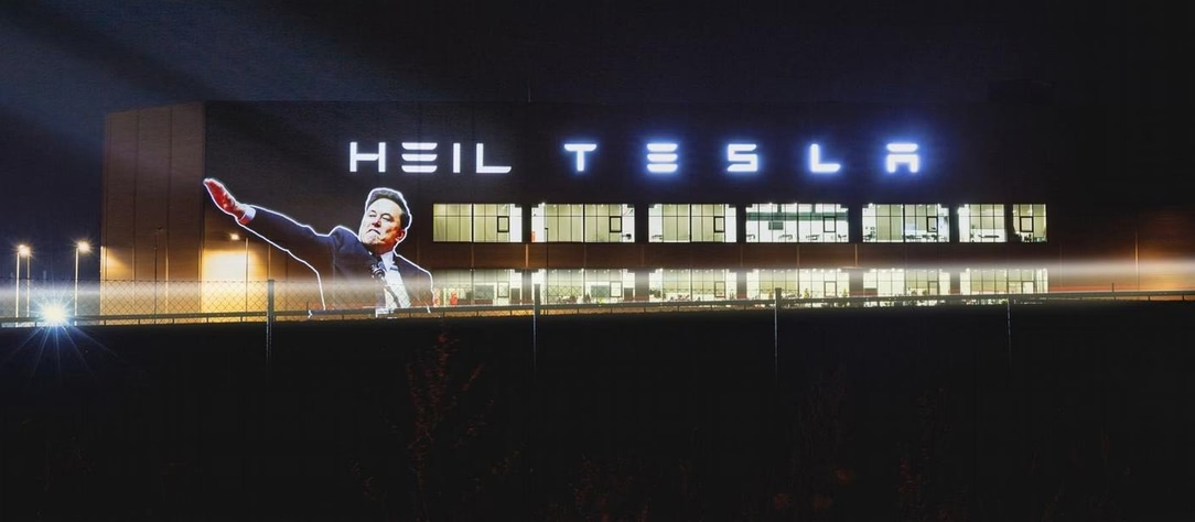 Громадська думка проти Tesla: падіння продажів на тлі критики Ілони Маска