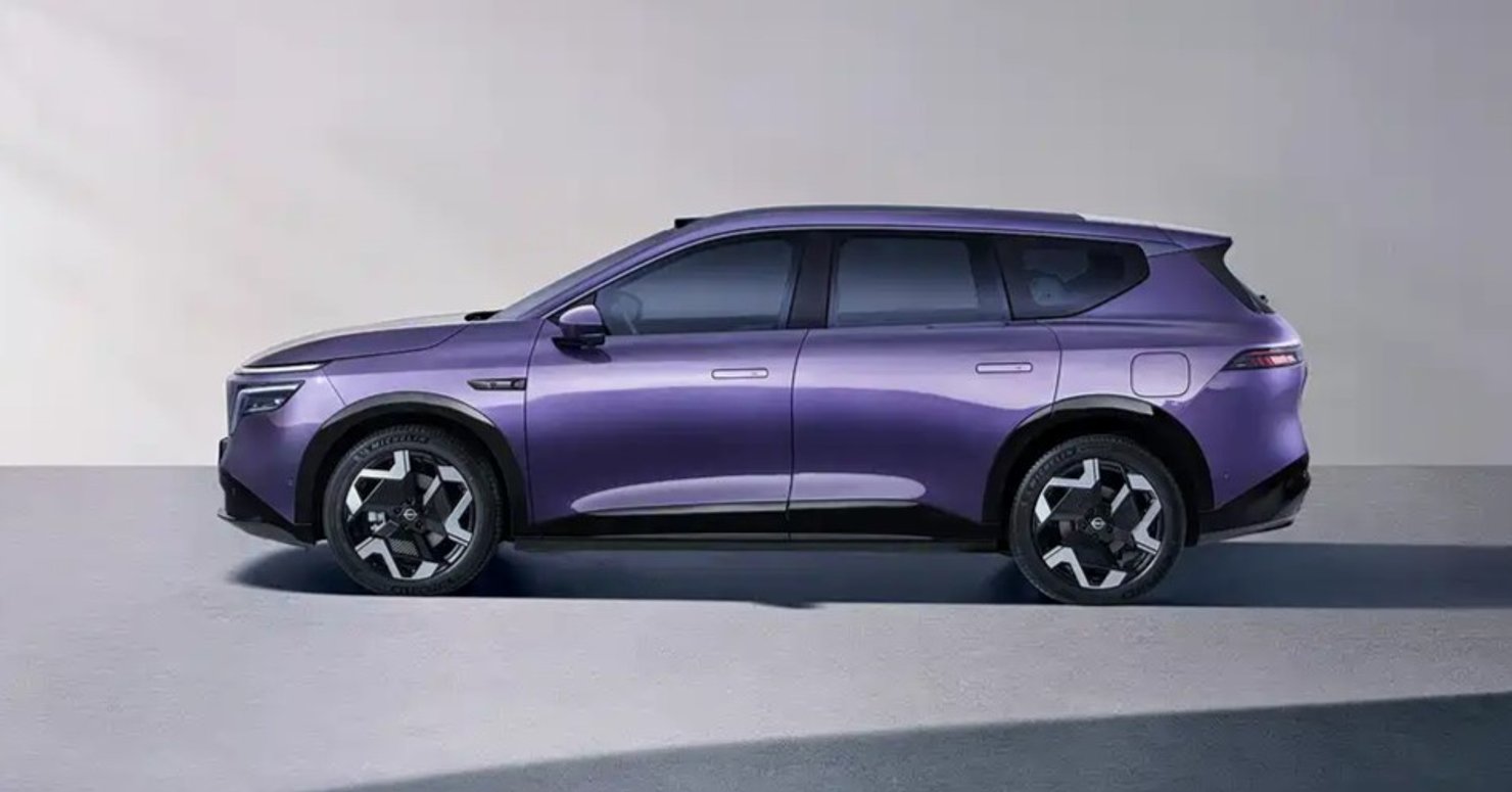 Nissan NX8: новий недорогий електрифікований кросовер дебютує у 2026 році