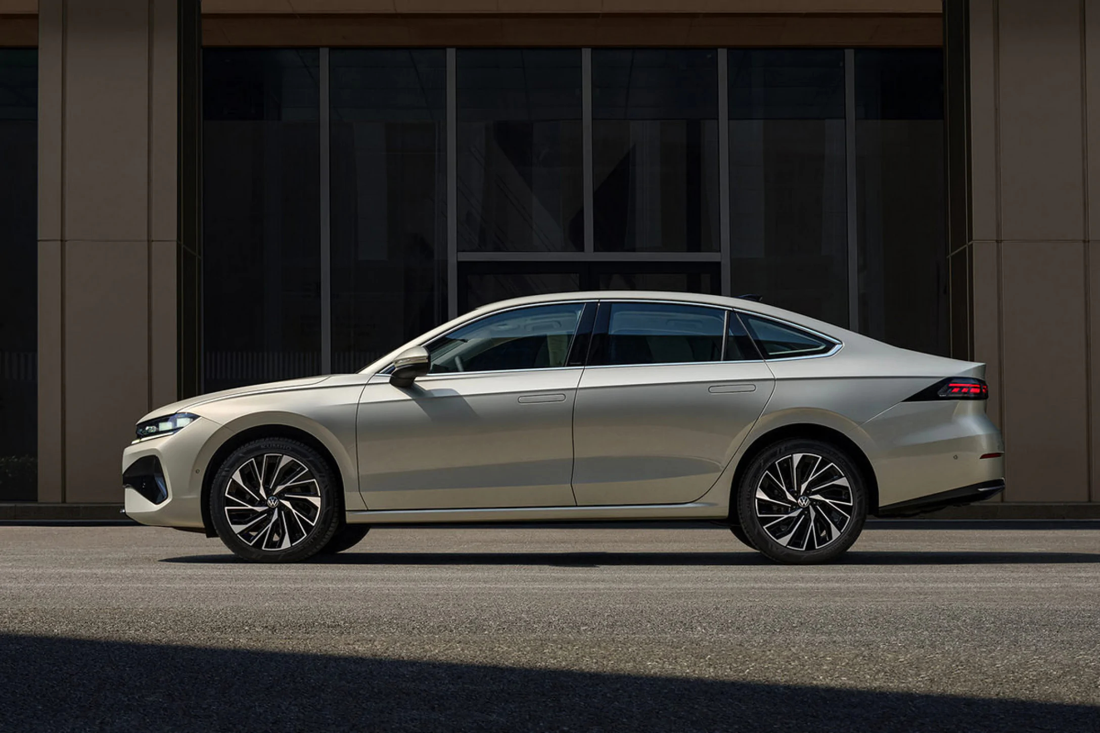 Новий Volkswagen Sagitar L: доступний сімейний седан — альтернатива VW Jetta (фото)