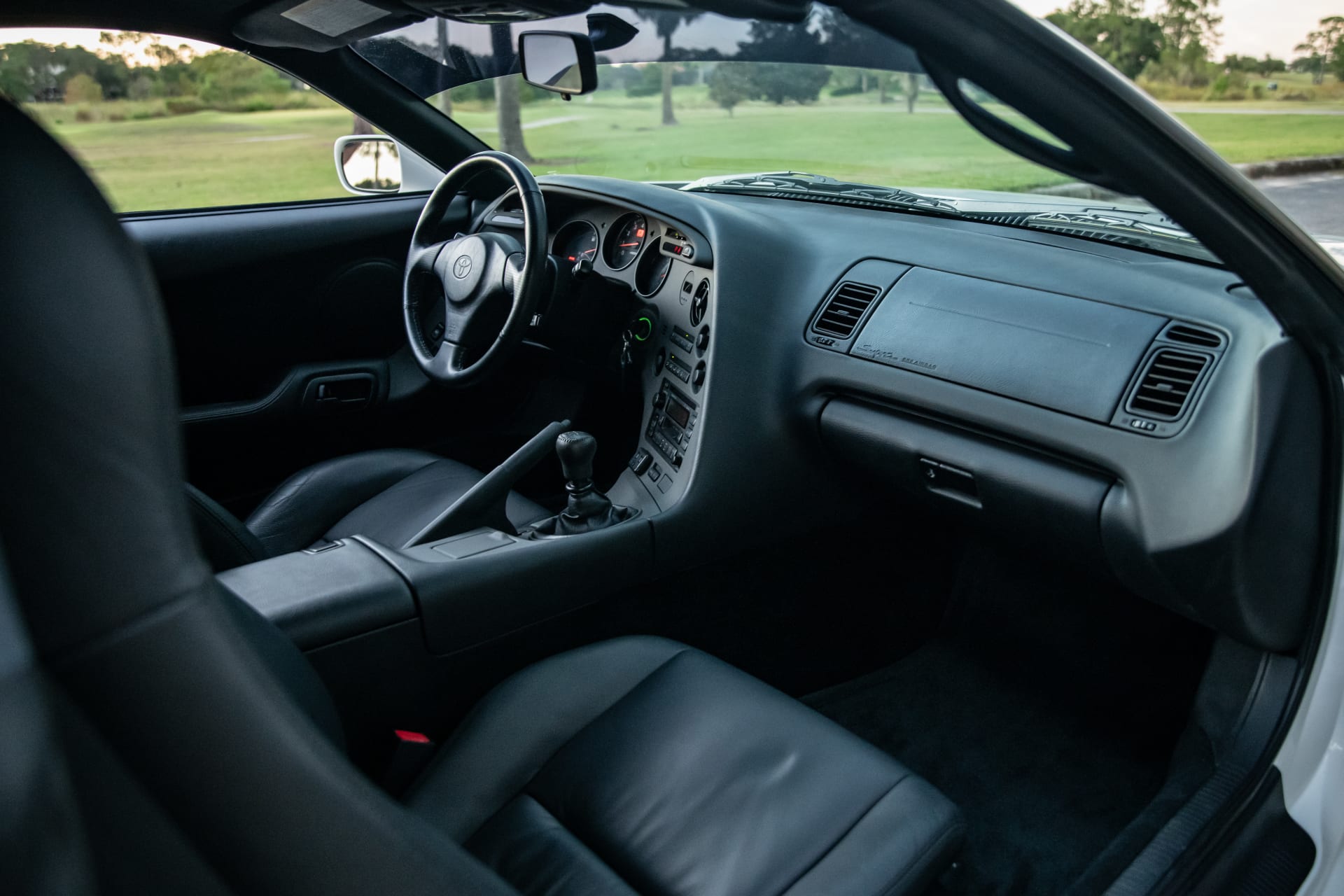 Toyota Supra A80 за ціною Lamborghini: за що віддали рекордні $242 000 на аукціоні?