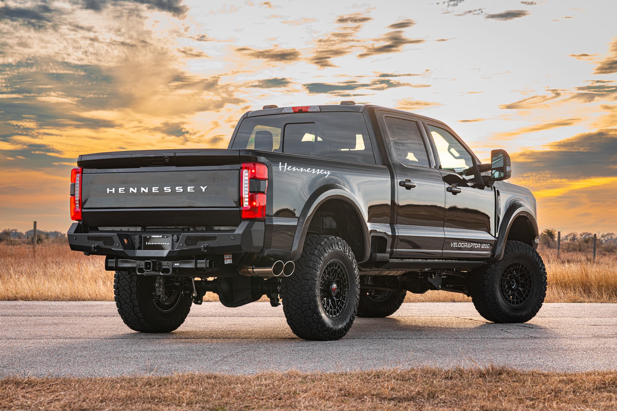Брутальний дизайн, 500 сил і дизельний V8: Hennessey представила екстремальний Ford F-250 VelociRaptor 1200