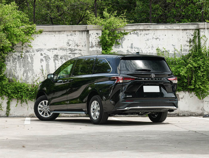 Toyota Granvia Basic 2026 Toyota Granvia Basic 2026