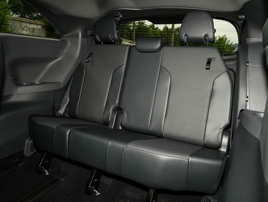 Toyota Granvia Basic 2026 Toyota Granvia Basic 2026