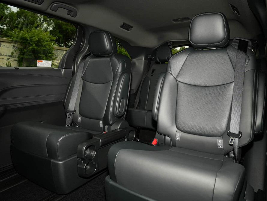 Toyota Granvia Basic 2026 Toyota Granvia Basic 2026