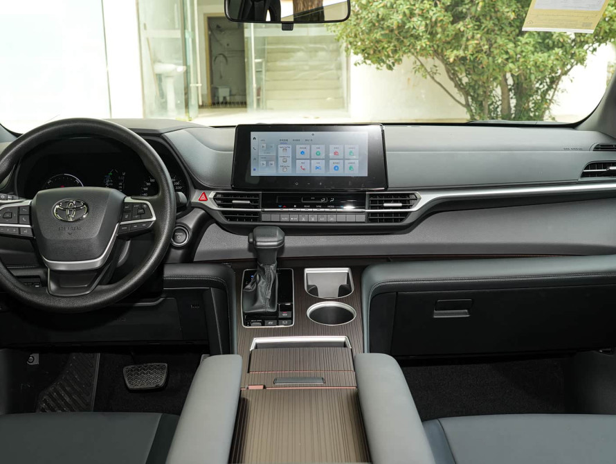 Toyota Granvia Basic 2026 Toyota Granvia Basic 2026