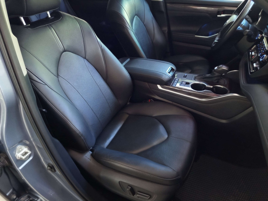 Toyota Highlander 2020 Hybrid Limited Toyota Highlander 2020 Hybrid Limited