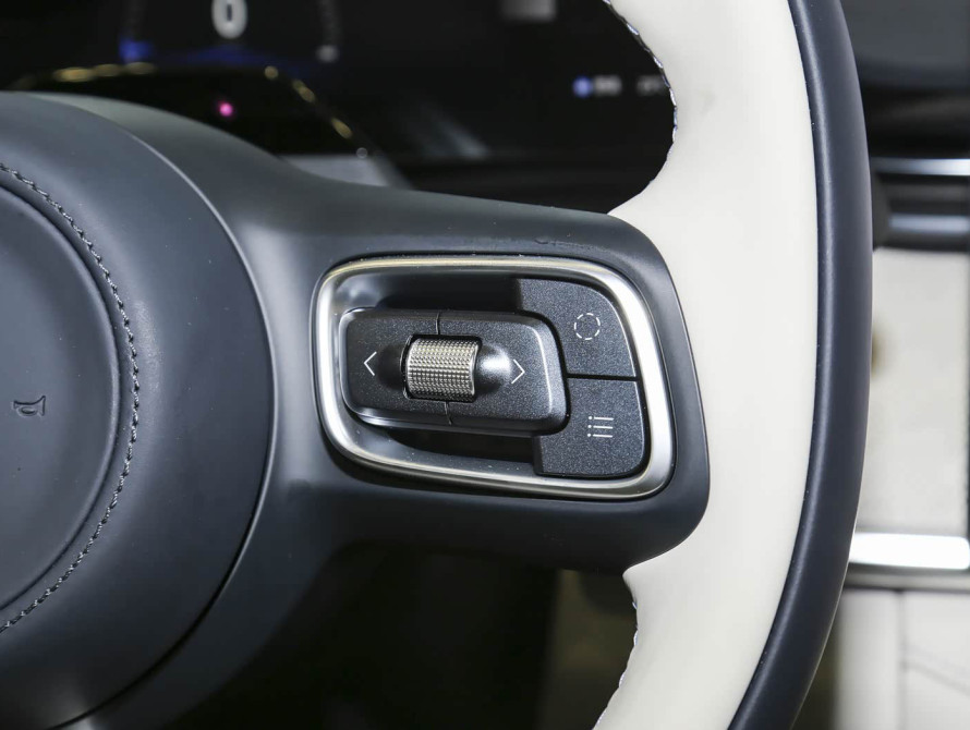 Zeekr 001 2026 Ultra 103 kWh AWD Zeekr 001 2026 Ultra 103 kWh AWD